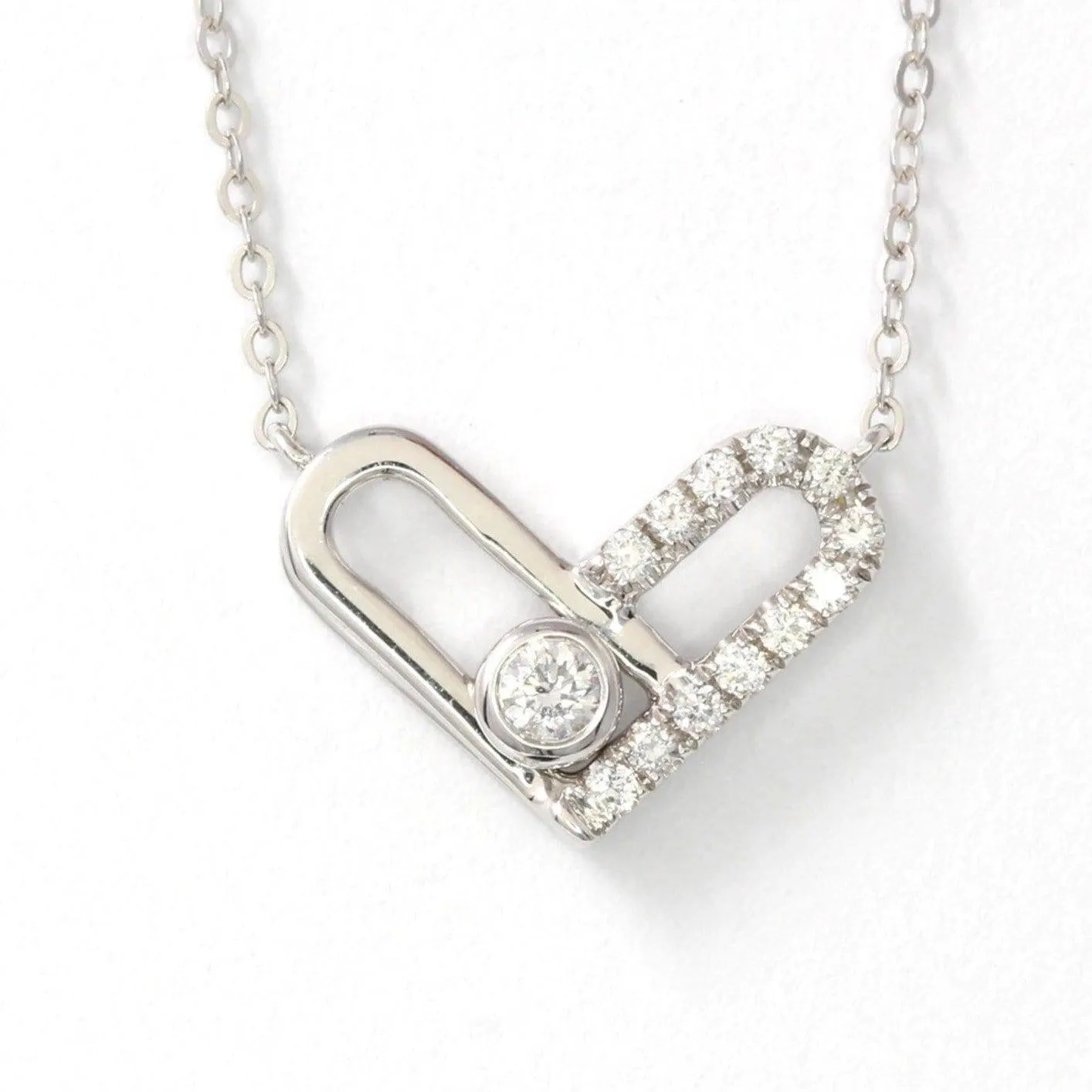 18k White Gold Diamond Accented Pendant Heart Necklace