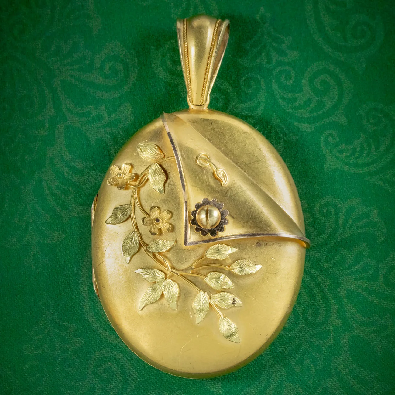 Antique Victorian 15ct Gold Floral Locket Circa 1880