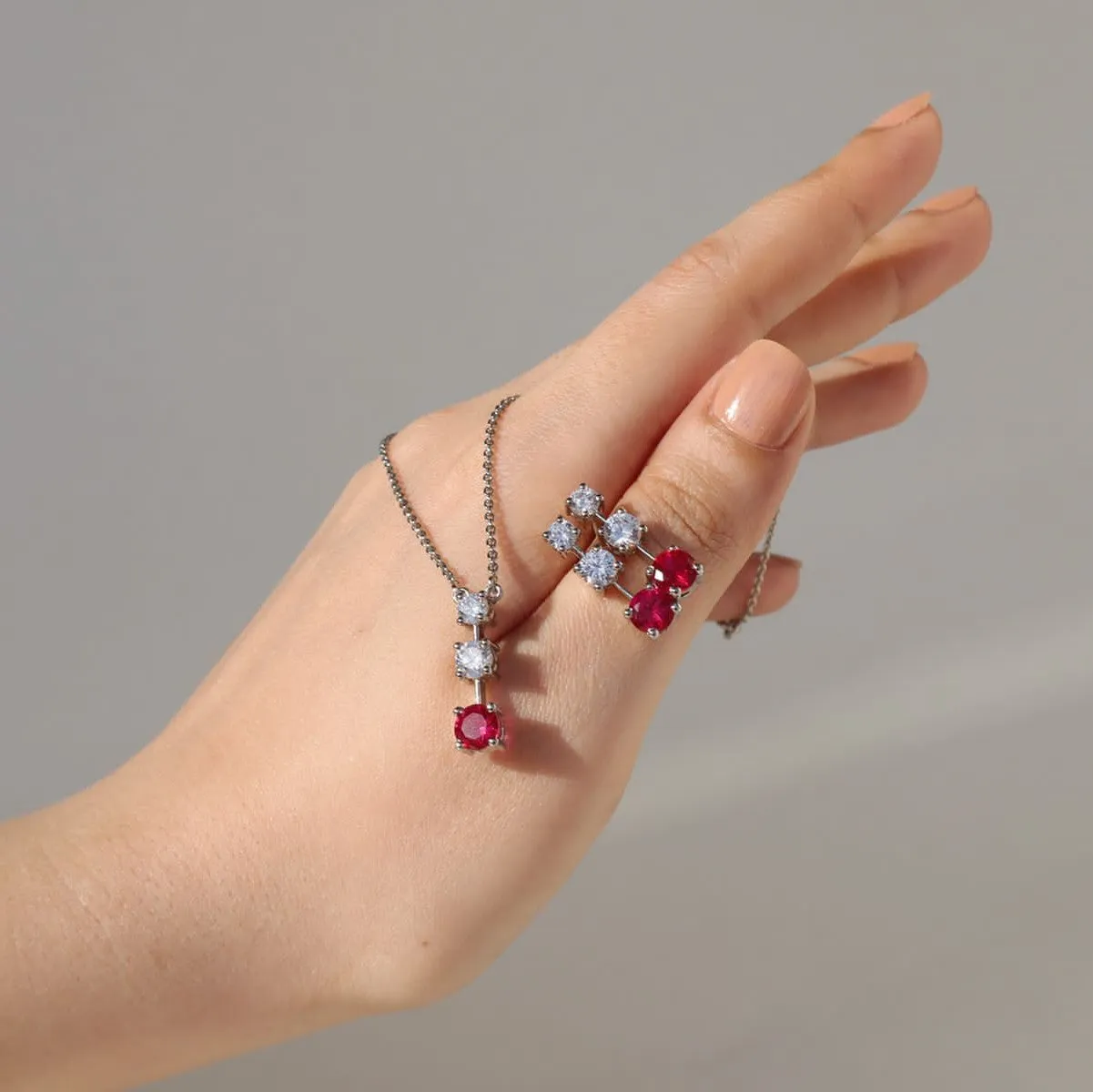 Crimson Snow Pendant Set