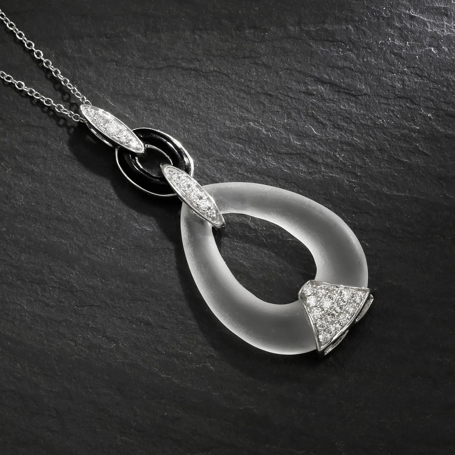 Frosted Crystal Pendant with Diamonds in White Gold and Onyx