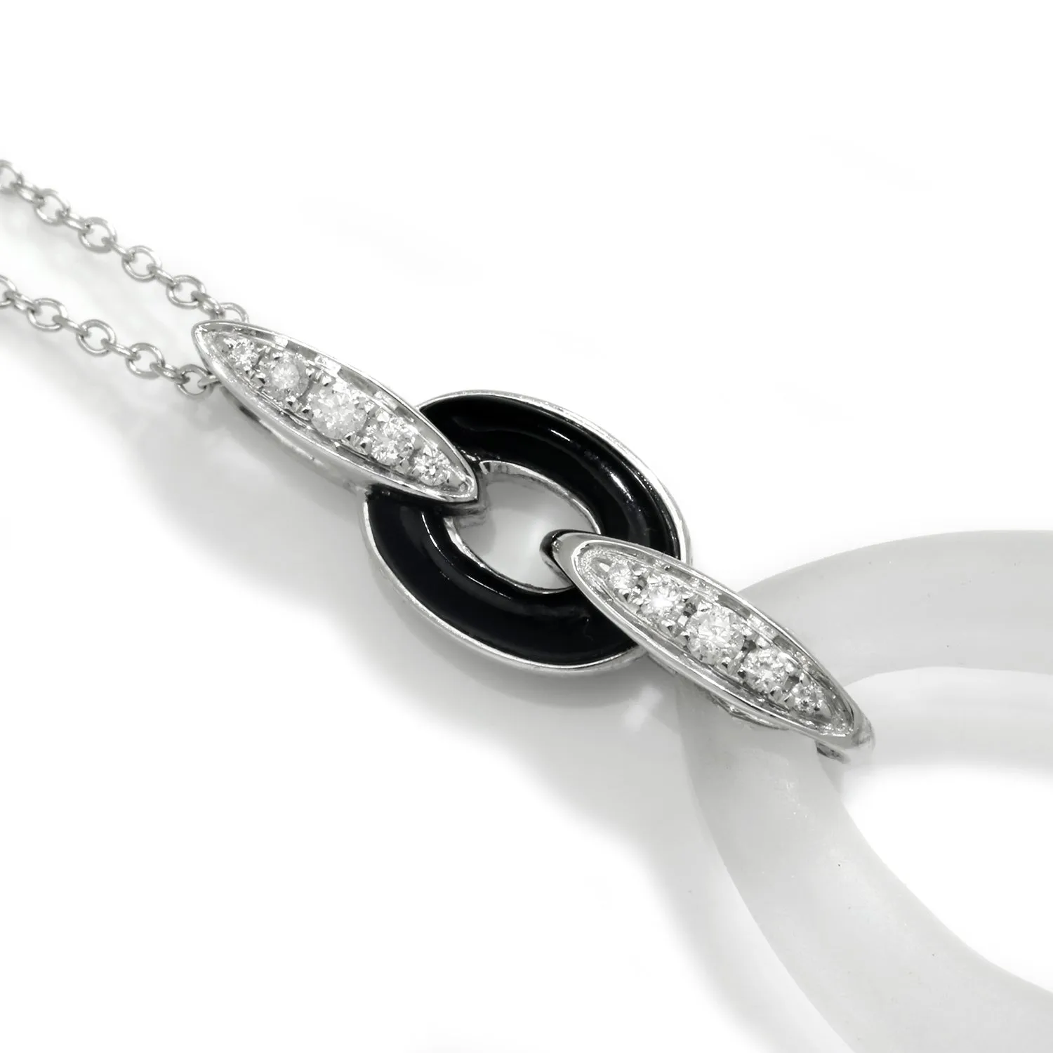Frosted Crystal Pendant with Diamonds in White Gold and Onyx