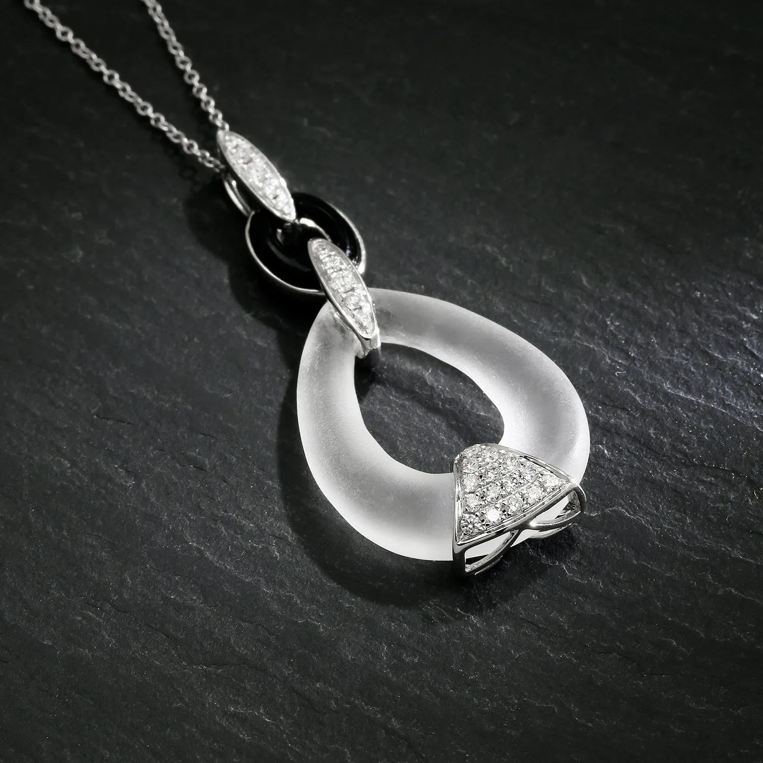 Frosted Crystal Pendant with Diamonds in White Gold and Onyx