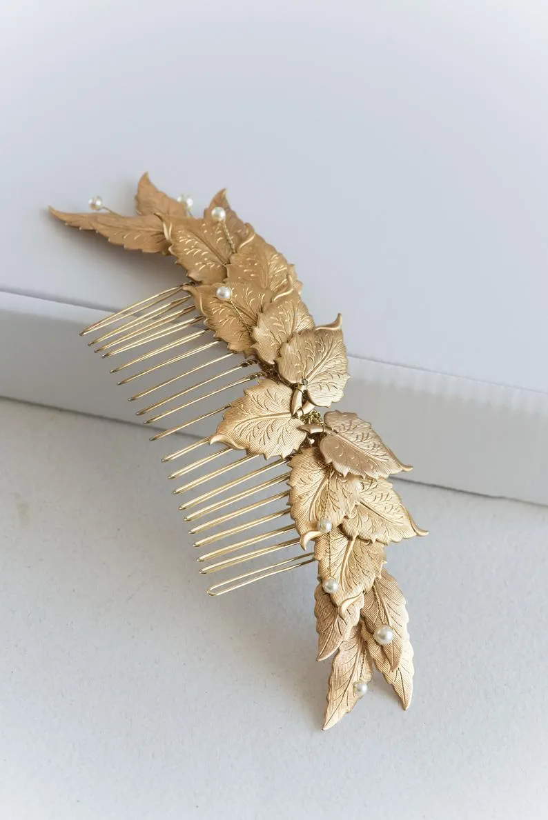 Gold leaf comb with pearls
