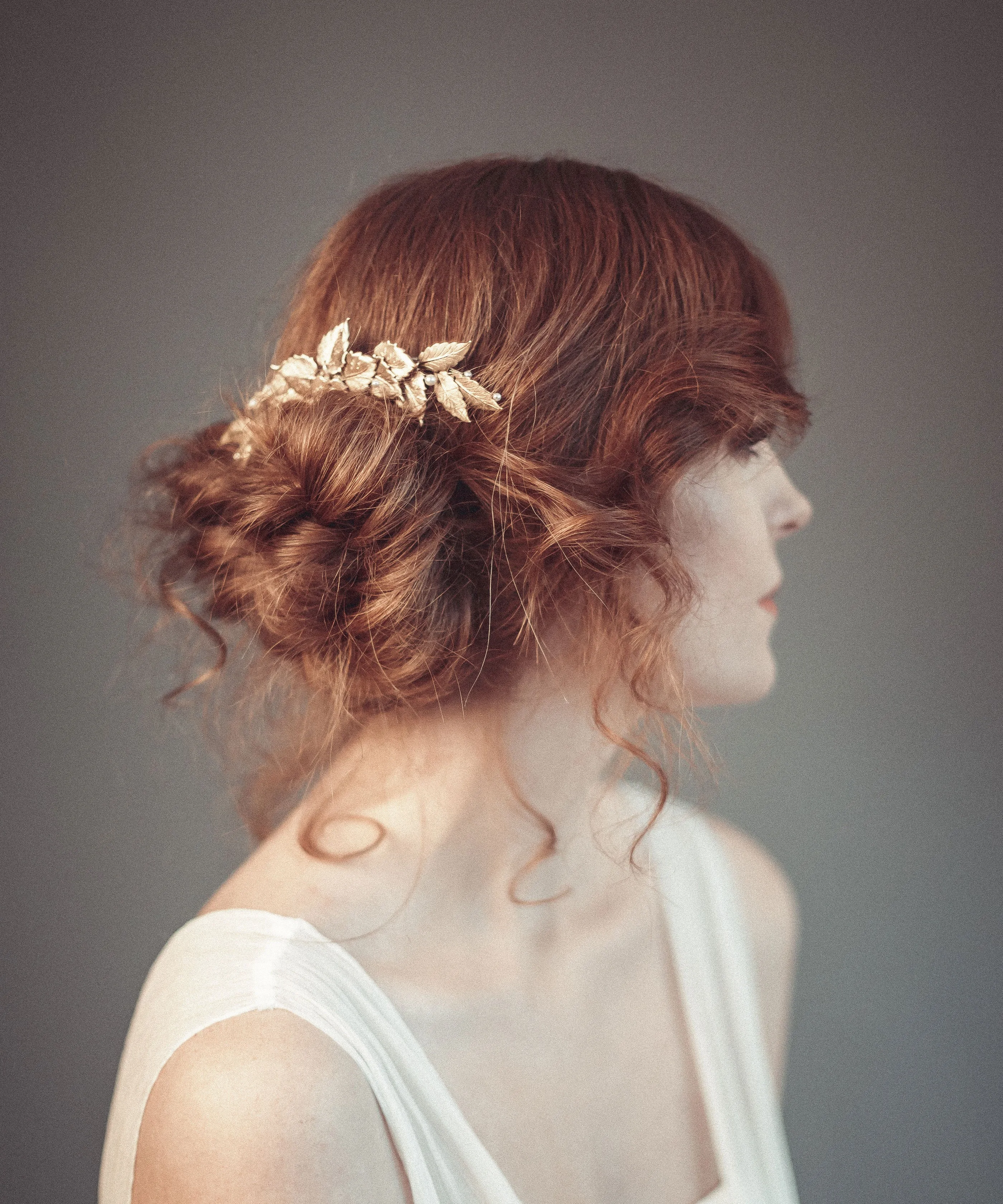 Gold leaf comb with pearls