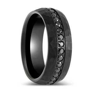 JUNCOS | Black Hammered Ring with Round Cut Black CZ