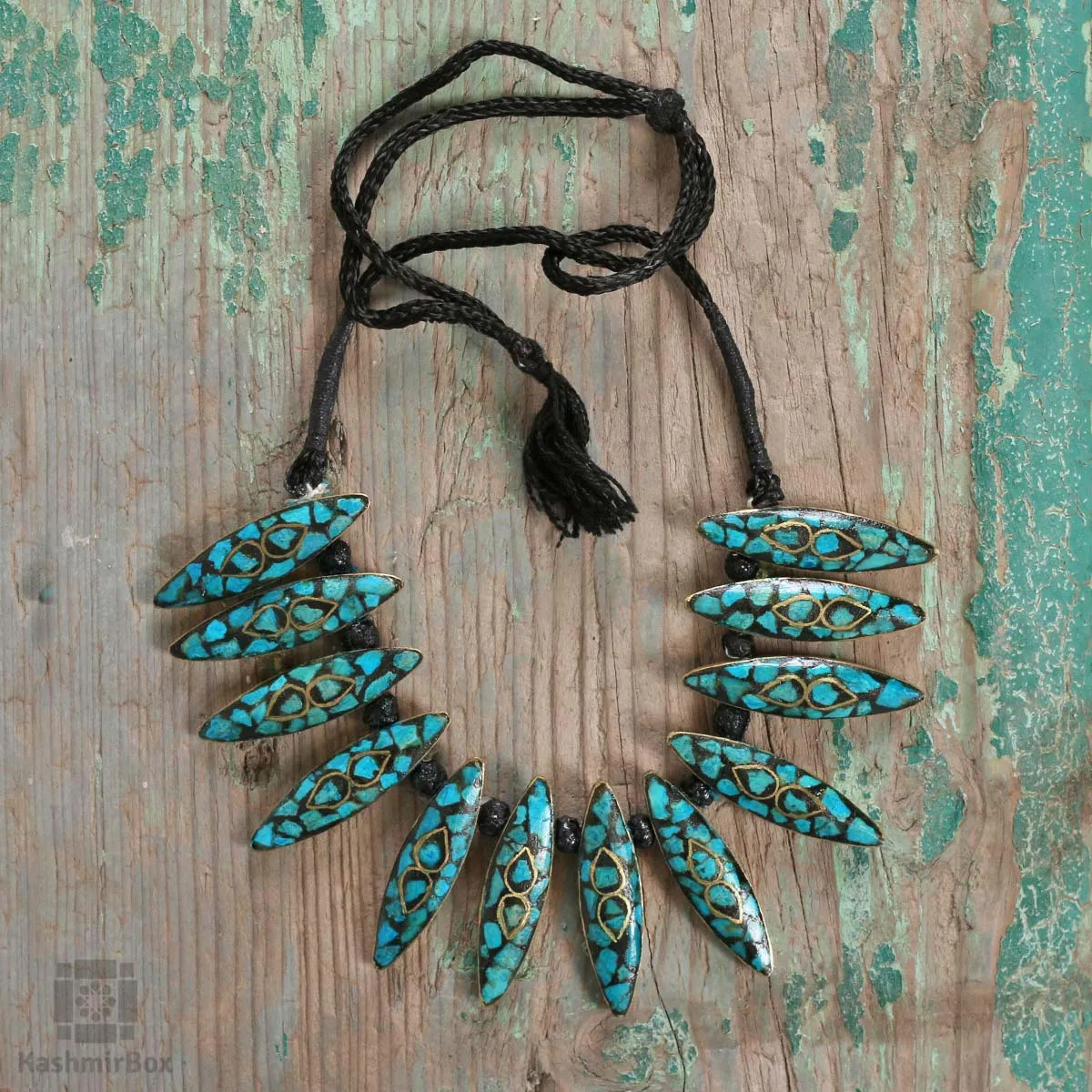 Leaved Turquoise Handmade Necklace Set