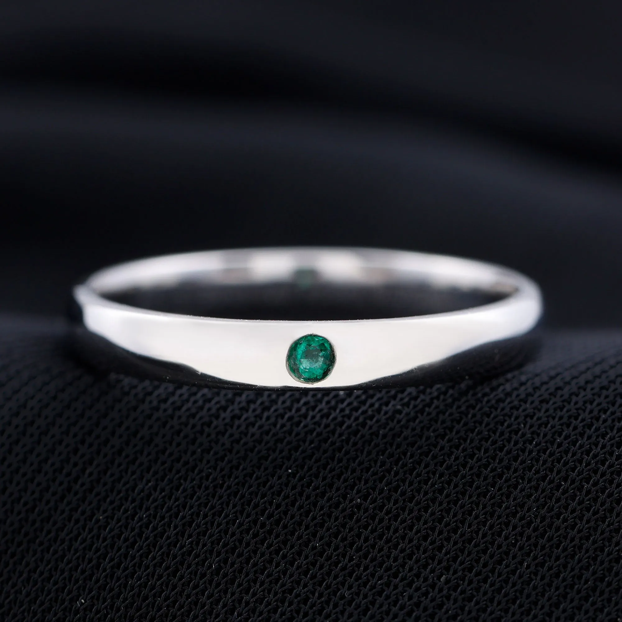 Natural Emerald Solitaire Women Band Ring
