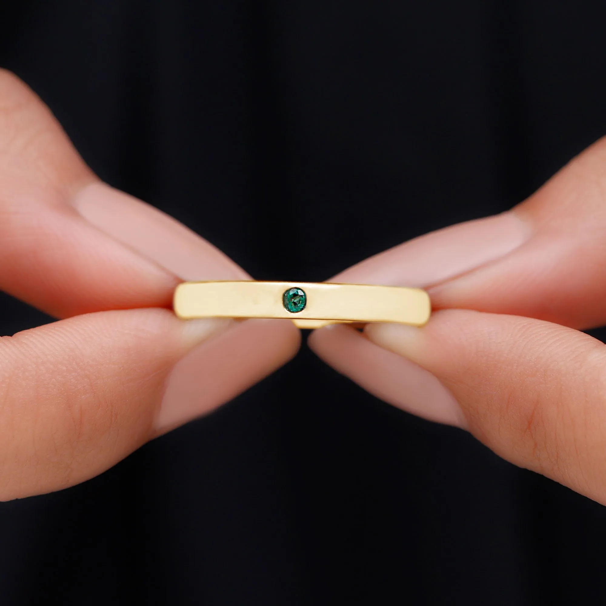 Natural Emerald Solitaire Women Band Ring