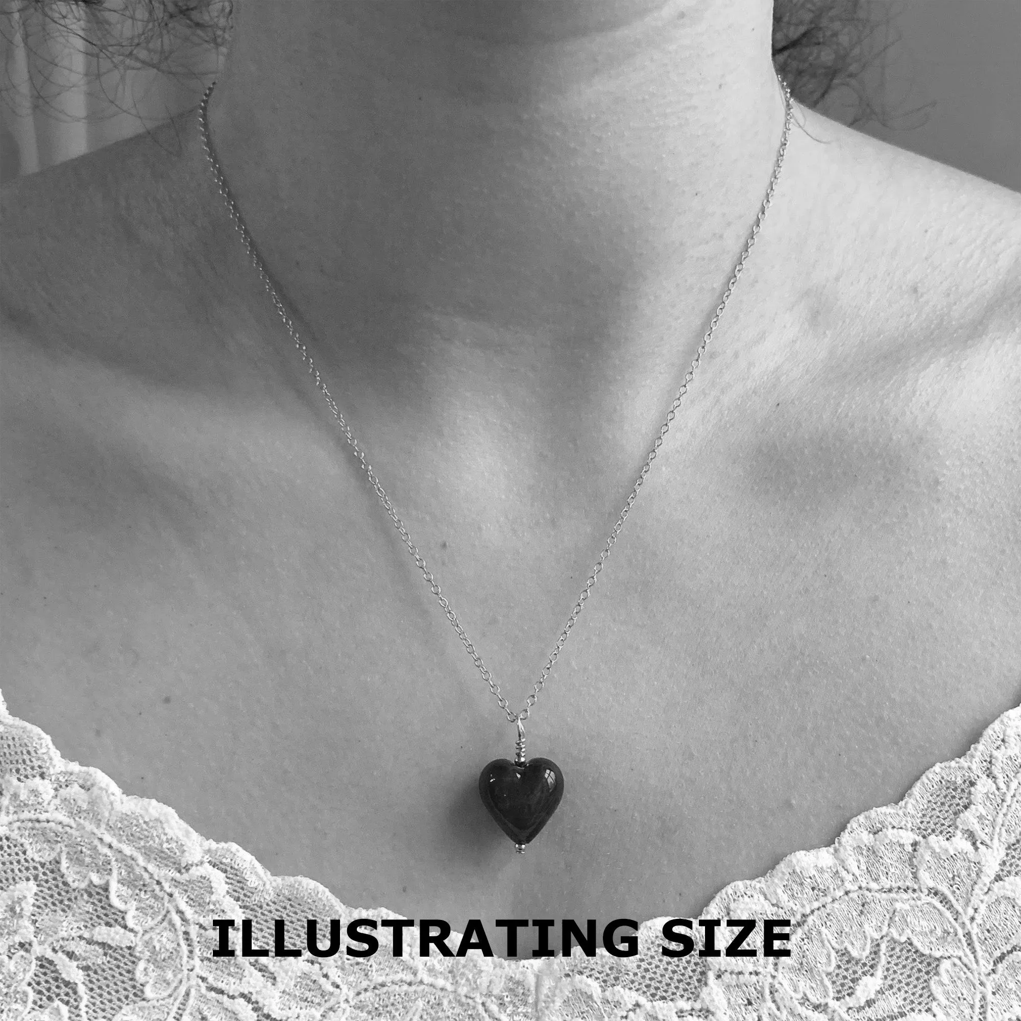 Necklace with dark green (emerald) Murano glass small heart pendant on gold cable chain