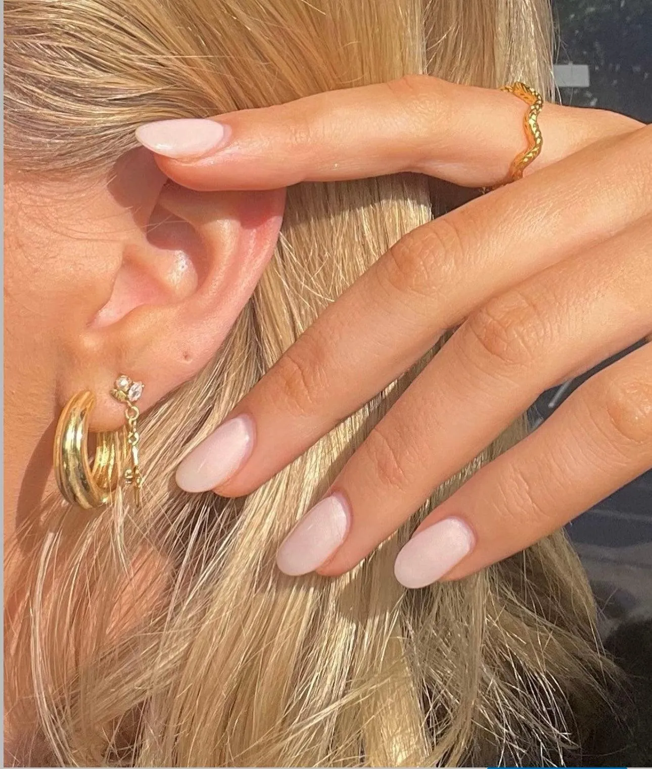 Paris Hoop Earring - Gold