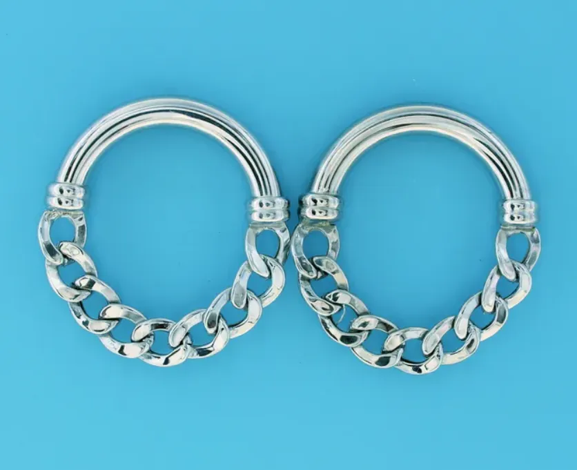 Sterling Silver Rhodium Plated Curved Bar/Chain Front Facing Hoop Earrings (SI6643)