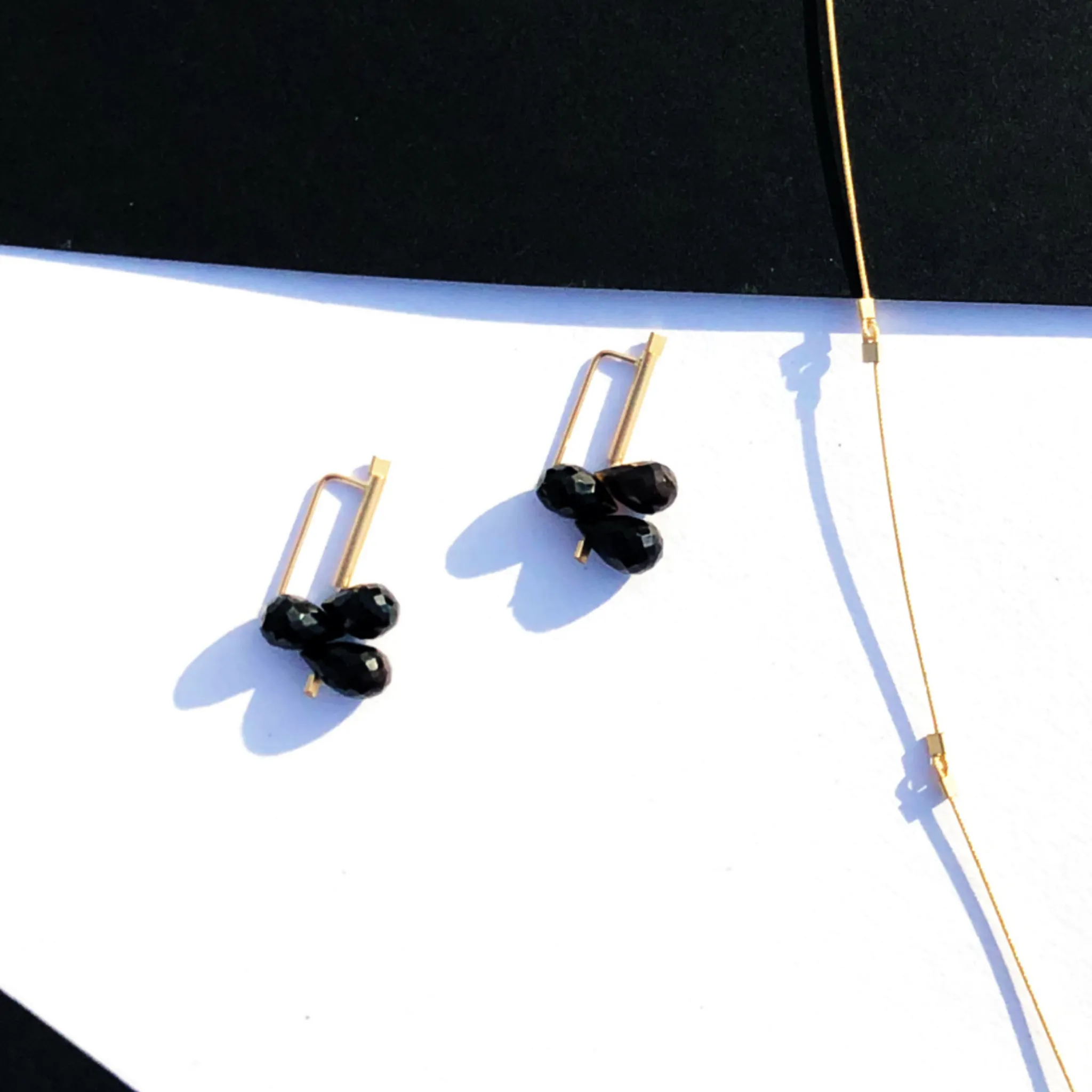 Teardrop Briolettes in Faceted Onyx