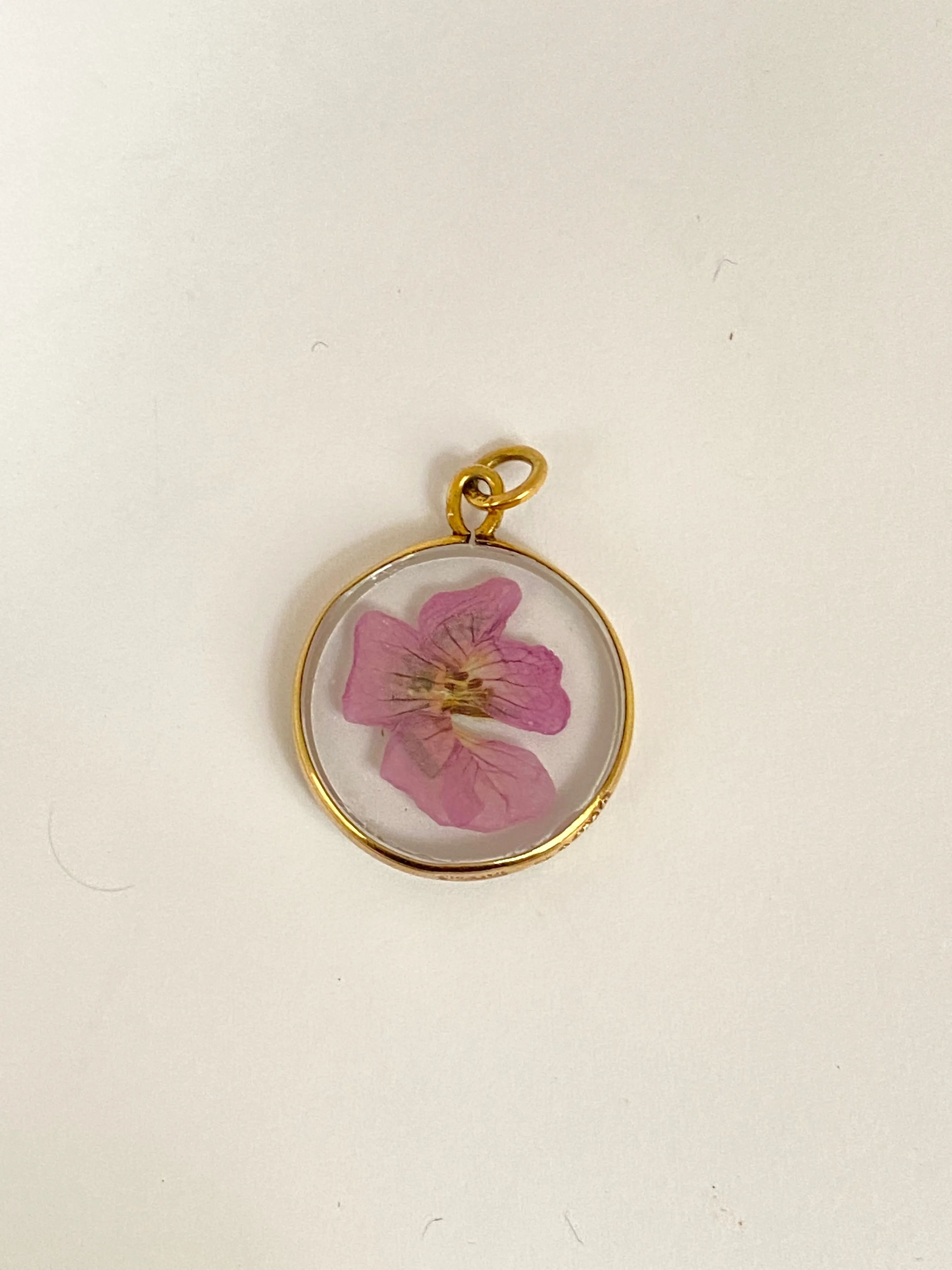 Victorian, Antique, 9ct Gold Pendant with Pansy, Hallmarked for 9ct Gold, Chester, 1899