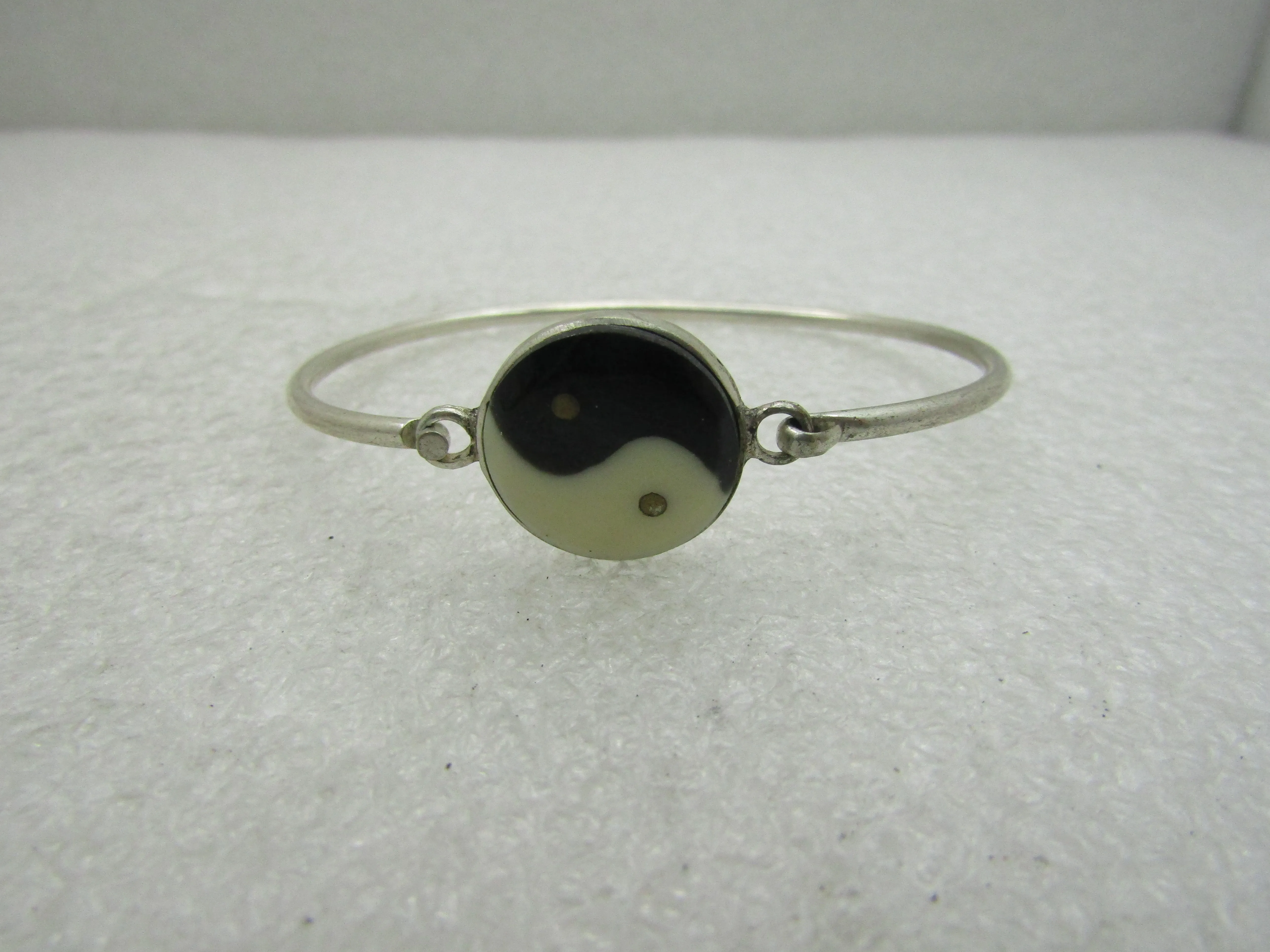 Vintage Alpaca Mexico Yin/Yang Bracelet, Locking Bangle, 6.5"