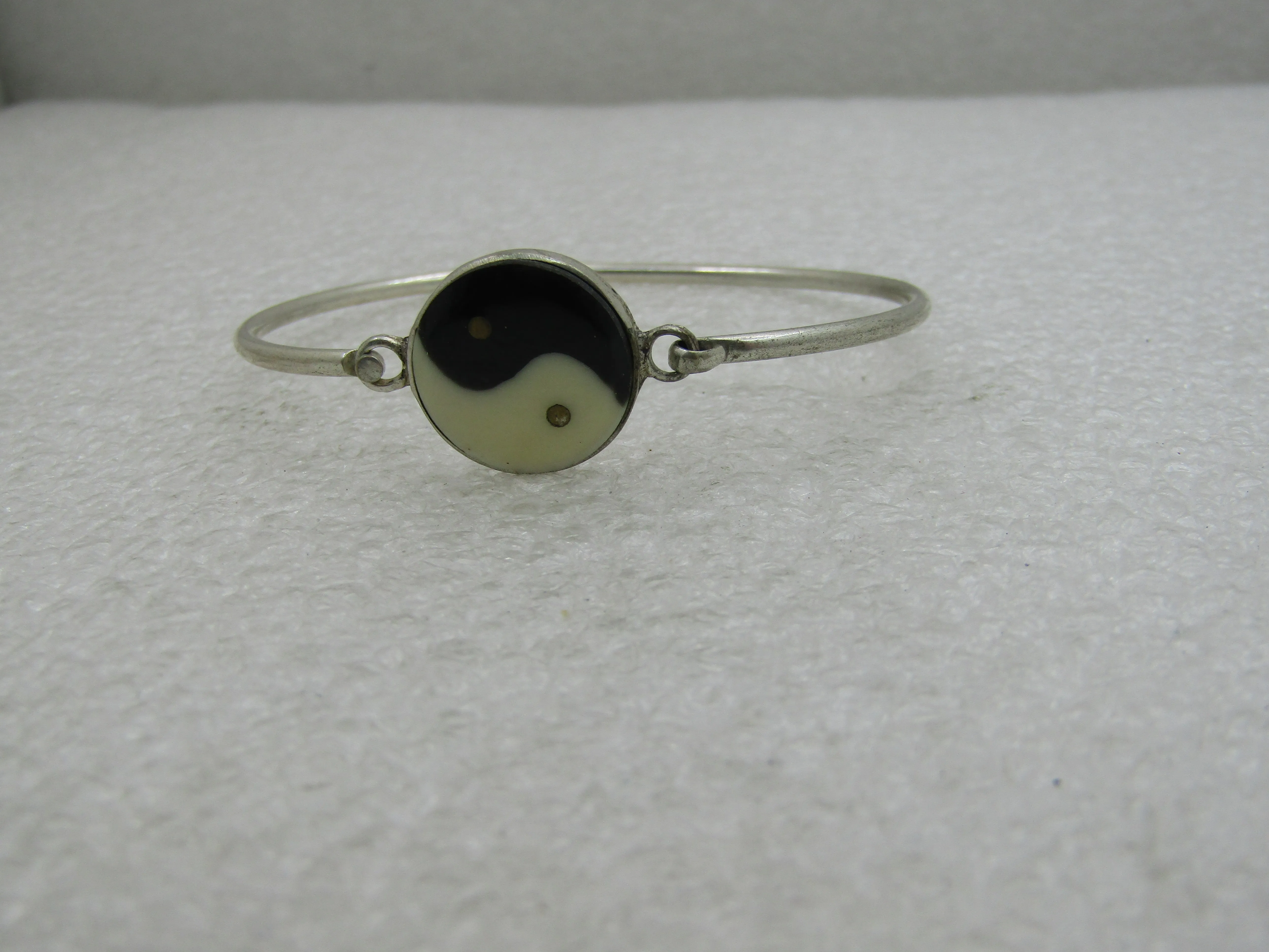 Vintage Alpaca Mexico Yin/Yang Bracelet, Locking Bangle, 6.5"